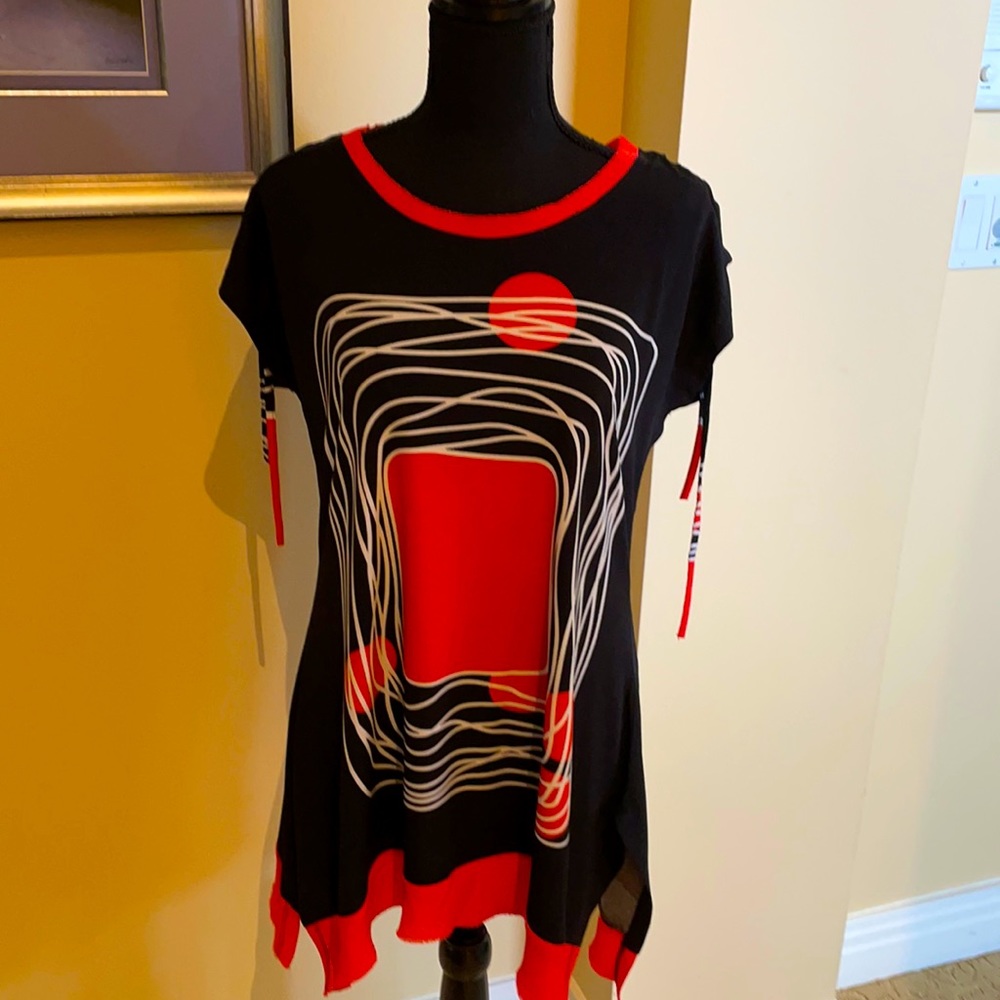 Great top to be worn anywhere